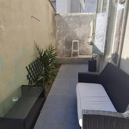 Apartment T3, 65 M2, Sur Mer,300m Du Port, Terrasse Et Petite Cour, 2 Et Salon